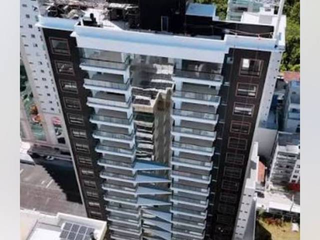 Venda em MEIA PRAIA - Itapema